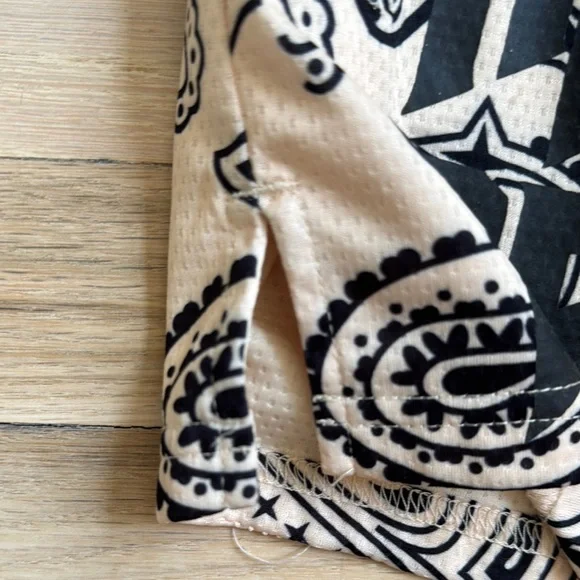 Kill Crew Bandana Print Muay Thai Shorts, Tan/Black, XS - Picture 6 of 7